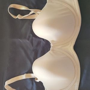 36D strapless, crisscross Bra